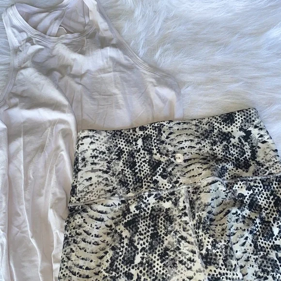 Snake Print Leggings - Picture 11 of 13